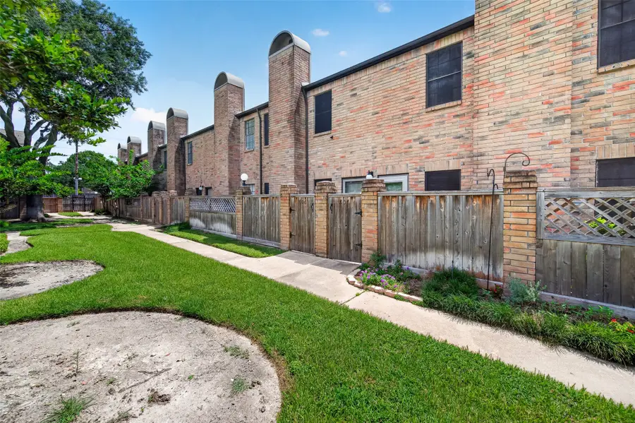 9850 Pagewood Lane #807, Houston, TX 77042 - #3