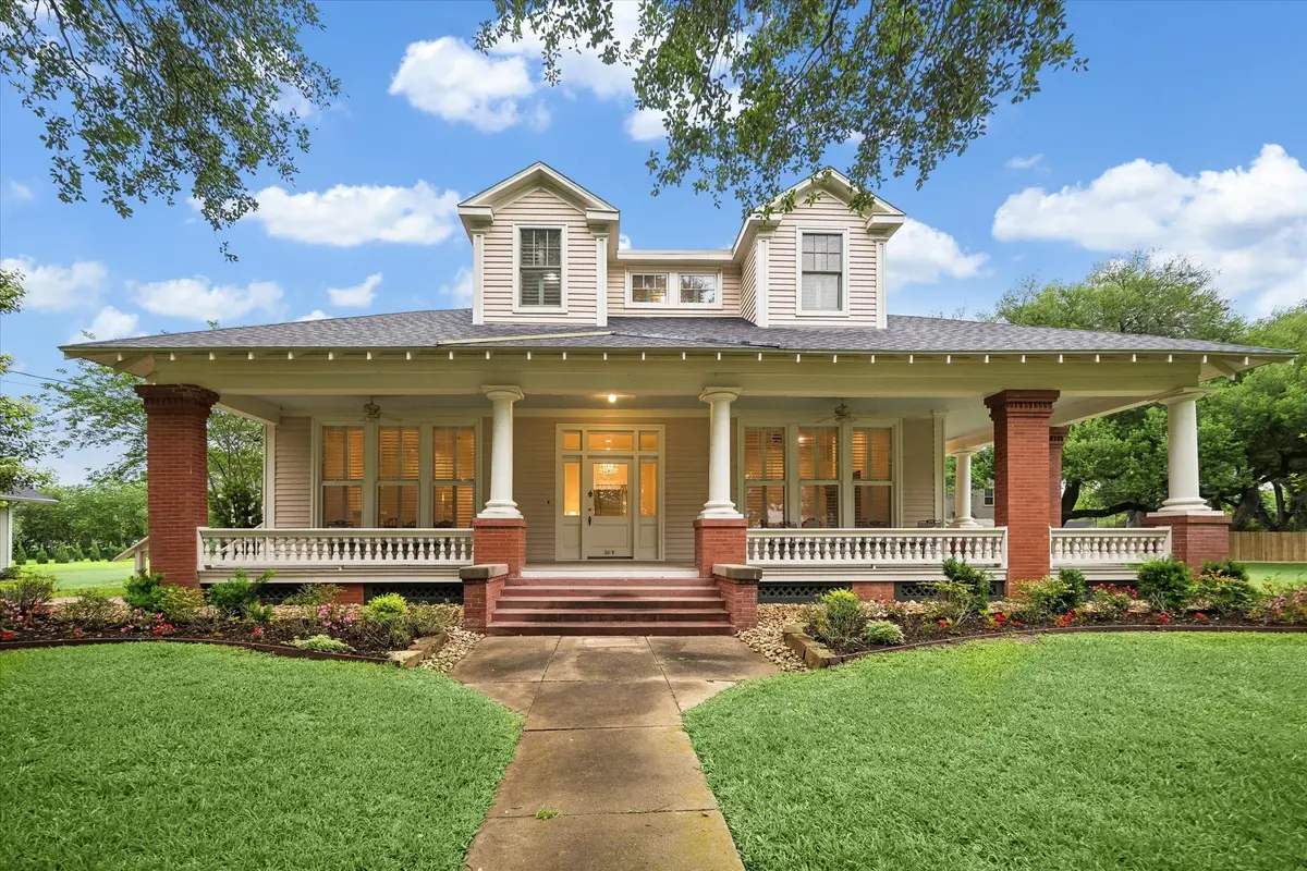 209 E Caney Street, Wharton, TX 77488 - #1