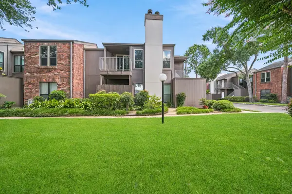 1201 Bering Drive #6, Houston, TX 77057
