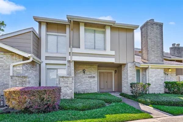 11631 Village Place Drive #182, Houston, TX 77077