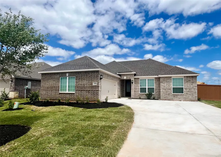 3202 Bolt Rope Drive, Texas City, TX 77510 - Image #2