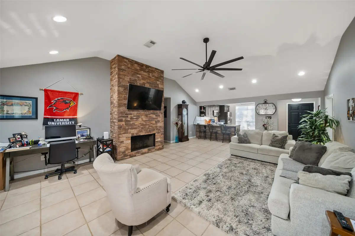 1809 Oak Gate Circle, Pearland, TX 77581 - Image #1