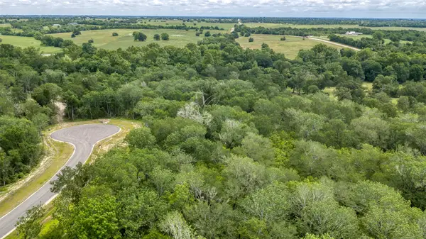 2-26 Millwood Trail, Brenham, TX 77833