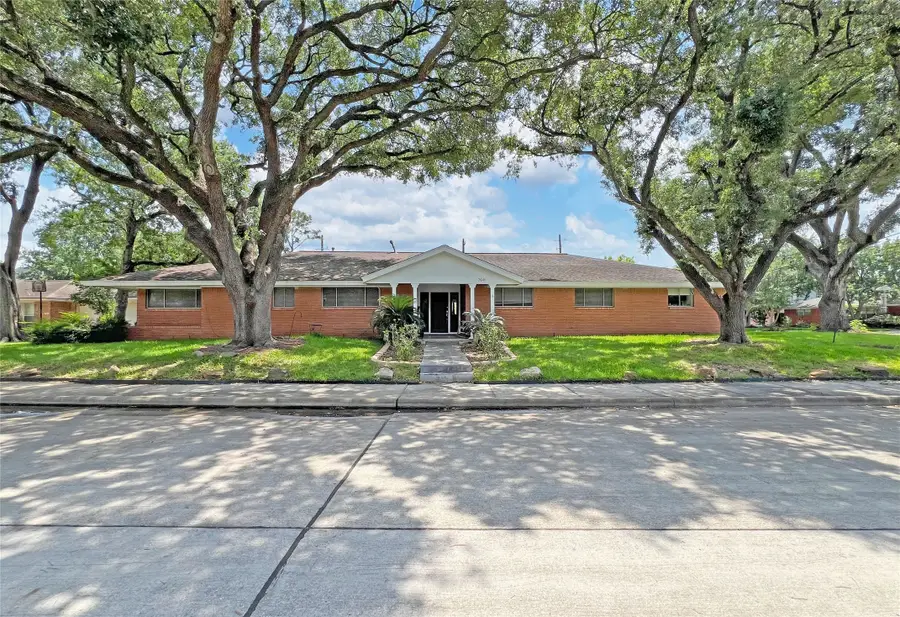 3641 Deal Street, Houston, TX 77025 - Image #2