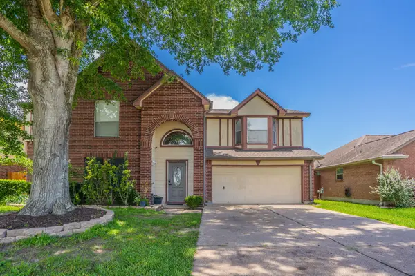 2304 Caroline Street, Dickinson, TX 77539