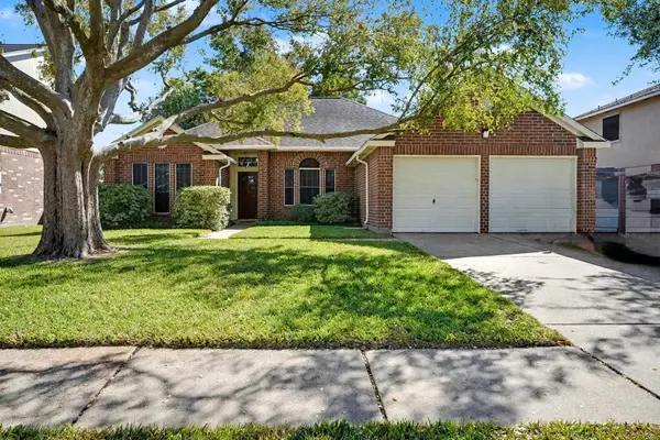 11019 31st Avenue N, Texas City, TX 77591