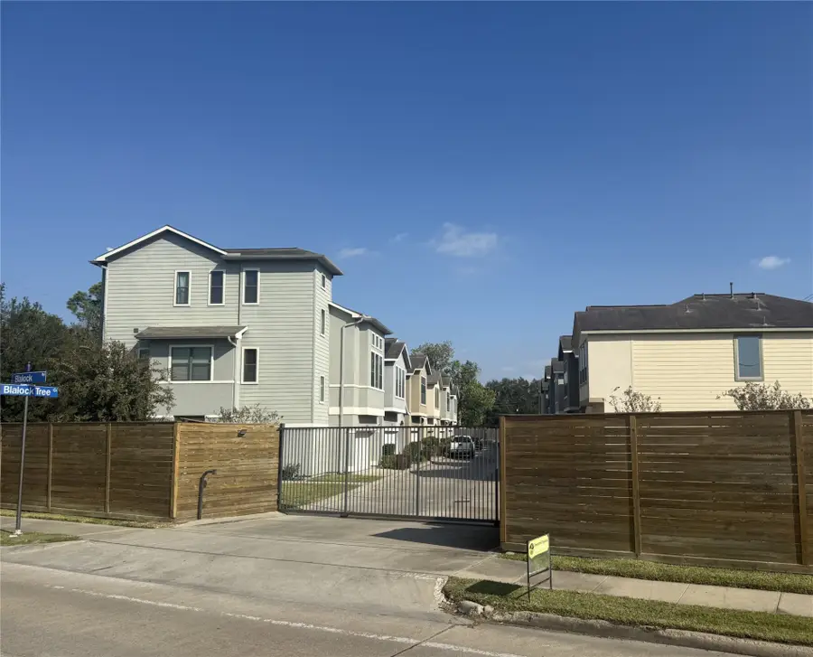 9408 Blalock Tree Court, Houston, TX 77080 - Image #3