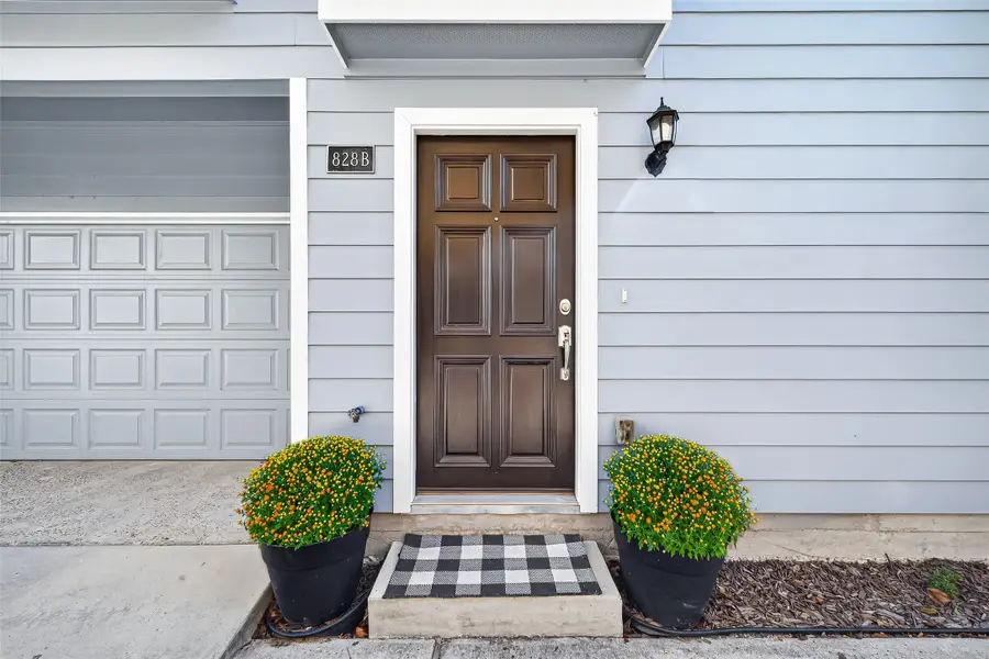 828 W 19th Street #B, Houston, TX 77008 - Image #2