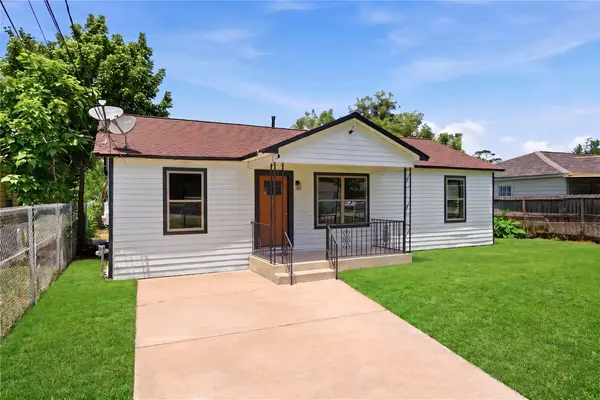 7429 W Knoll Street, Houston, TX 77028