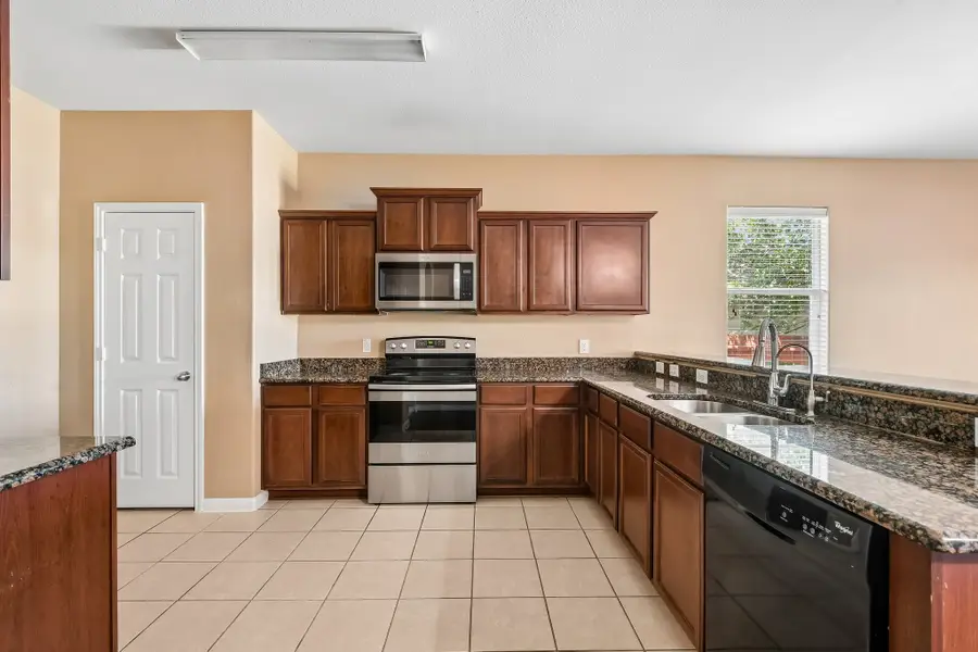 128 Robertson Lane, Jarrell, TX 76537 - #3