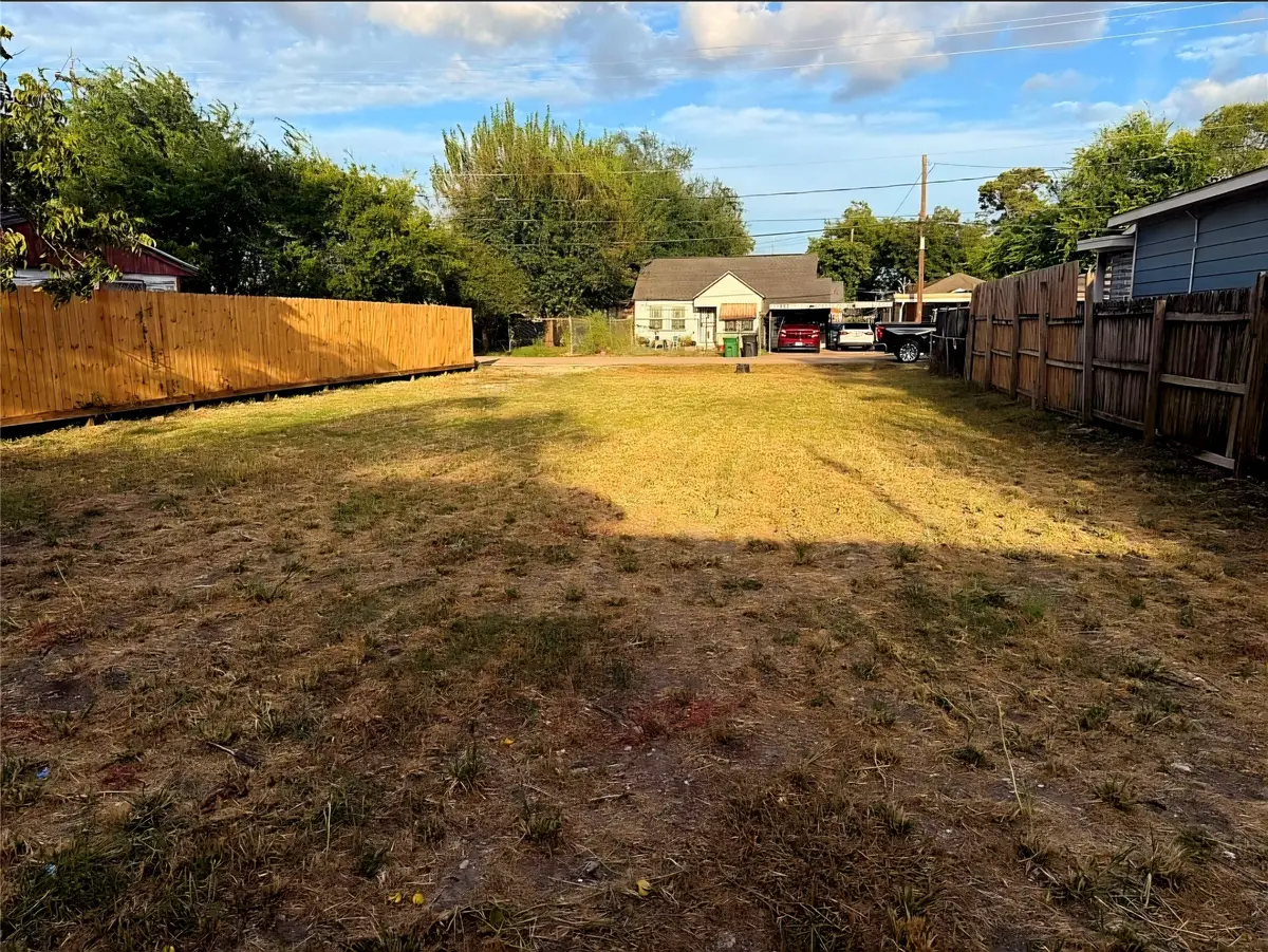 4305 Castor Street, Houston, TX 77022 - #1