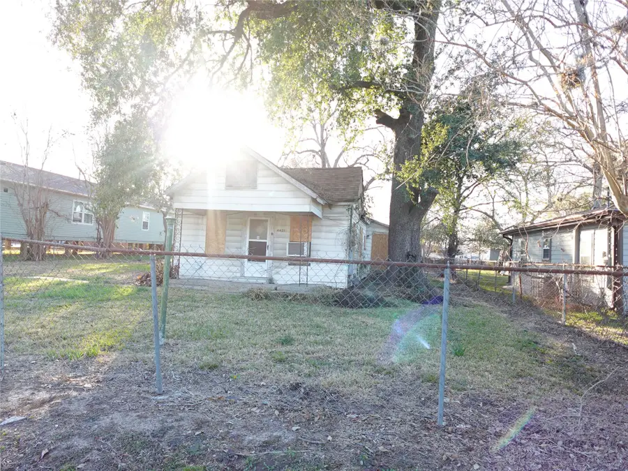 4421 Leffingwell Street, Houston, TX 77026 - Image #2