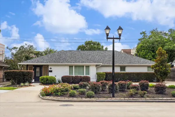 1904 Chimney Rock Road, Houston, TX 77056