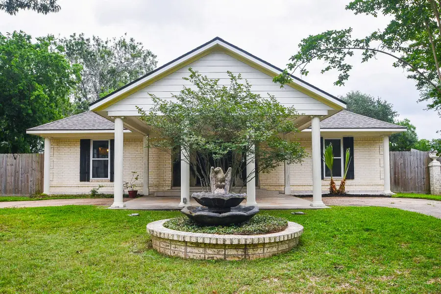 1606 W Chelsea Place, El Lago, TX 77586 - #2