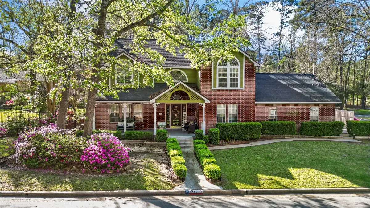 1923 Fairway Drive, Huntsville, TX 77340 - #1