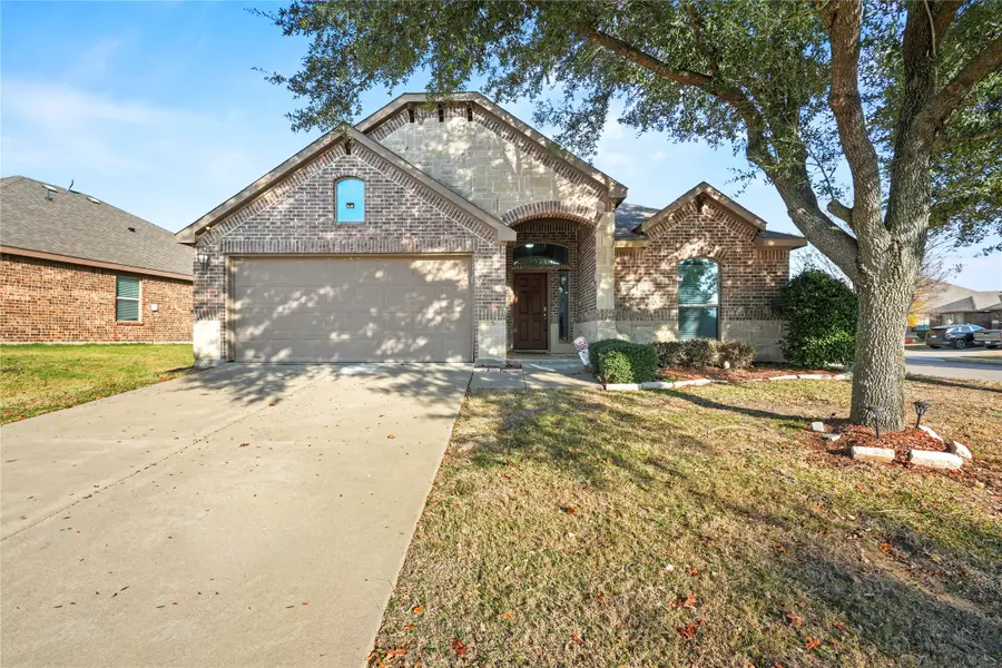 200 Chimney Rock Drive, Waxahachie, TX 75167 - Image #2