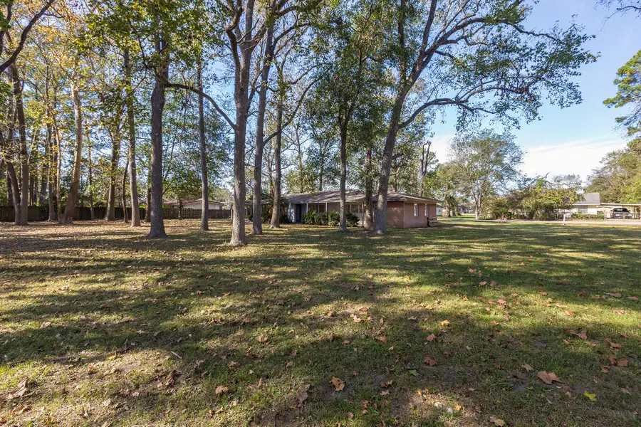 409 E Linney Street, Dayton, TX 77535 - Image #2