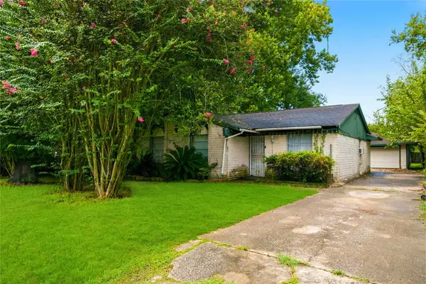 6929 Hoffman Street, Houston, TX 77028