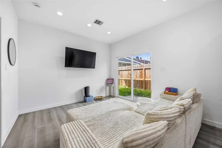 8614 Peachtree Street #A, Houston, TX 77016 - #3