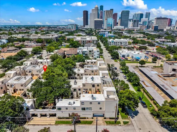 402 Tuam Street #7, Houston, TX 77006