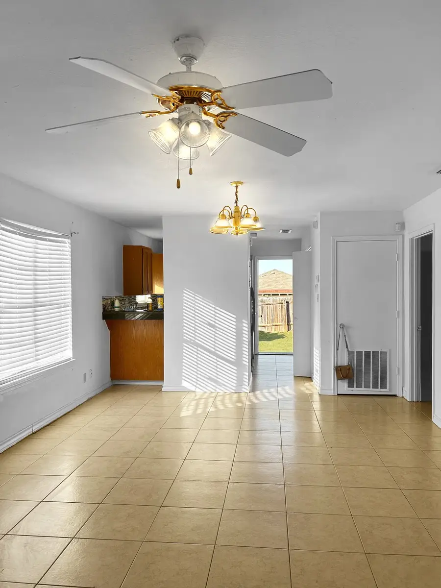 3272 Saint Kathryn Loop, Laredo, TX 78046 - #2