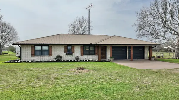 6603 Us Highway 90a W, Shiner, TX 77984