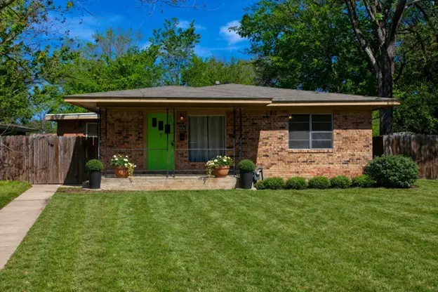 606 Wheelock Street, Hearne, TX 77859 - #1