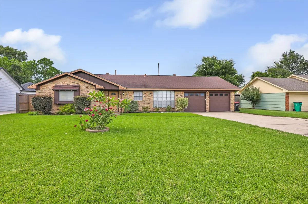 117 Tanglewood Street, Baytown, TX 77520 - #1
