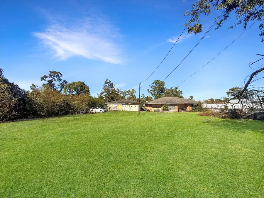 4323 Weaver Road, Houston, TX 77016 - Image #2