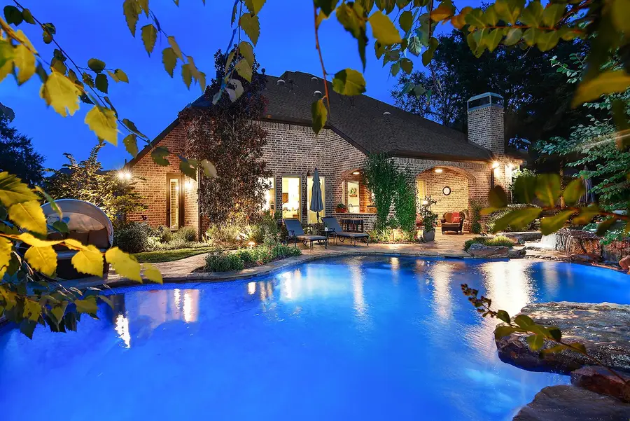 70 S Player Manor Circle, The Woodlands, TX 77382 - Image #2