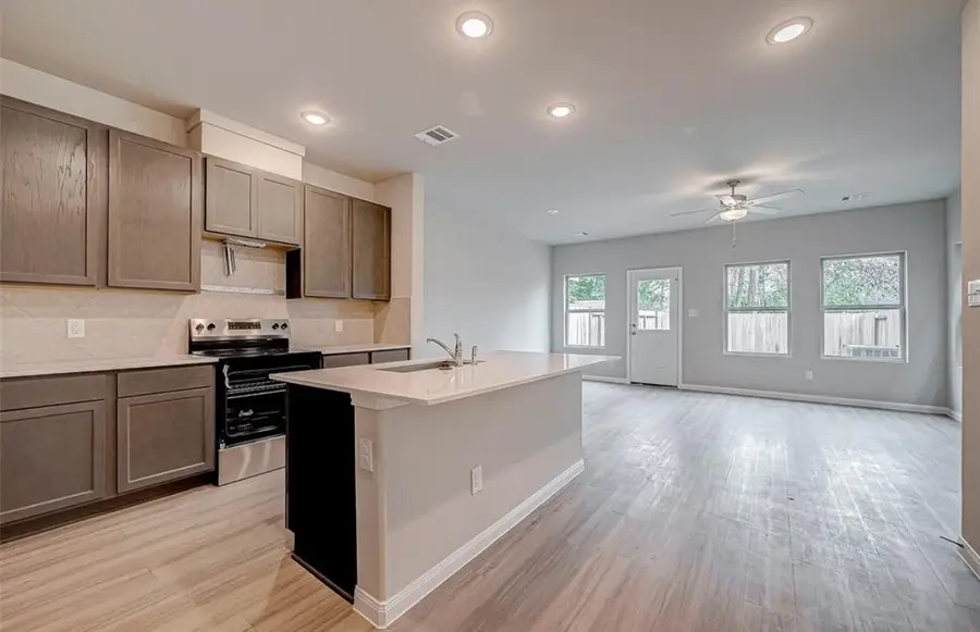 9020 Madera Road, Houston, TX 77078 - Image #3