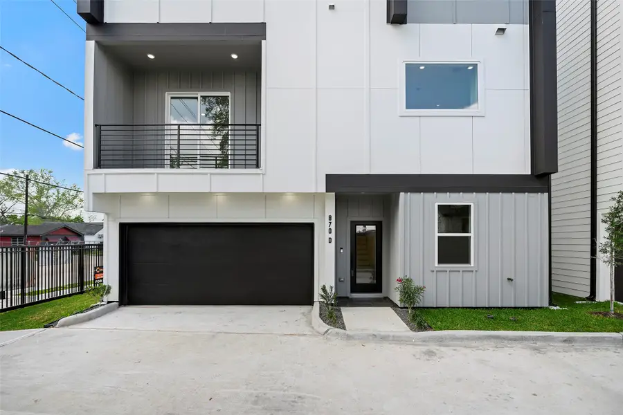 870 W Little York Road #B, Houston, TX 77091 - #3