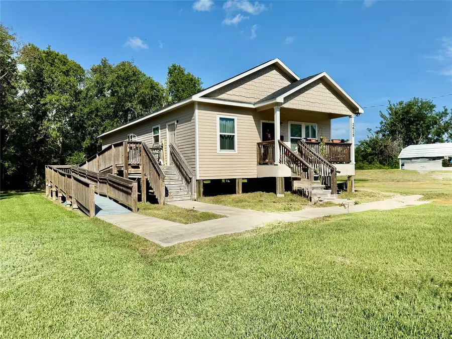 2615 Main Street #203, Liverpool, TX 77577 - Image #2