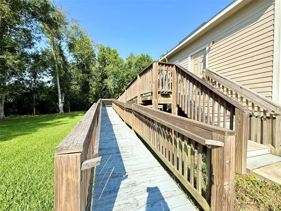 2615 Main Street #203, Liverpool, TX 77577 - Image #3