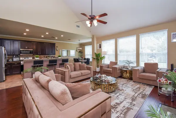 2919 Youpon Glen Way, Fresno, TX 77545