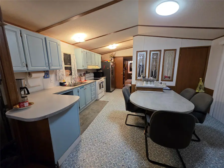 104 Birchwood Drive, Willis, TX 77378 - Image #3