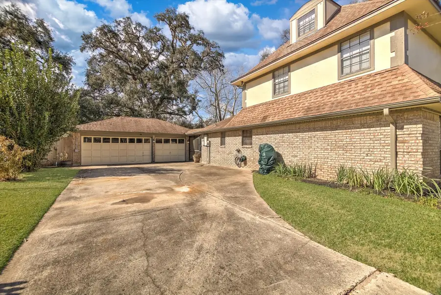 137 Arrowwood Street, Lake Jackson, TX 77566 - #2