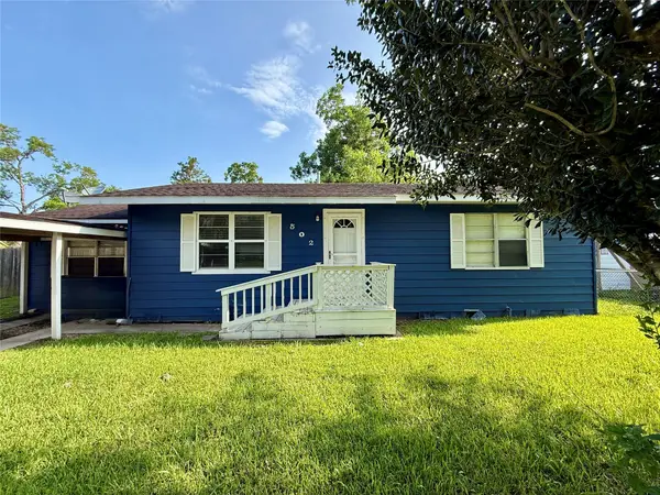 502 E Jackson Street, West Columbia, TX 77486