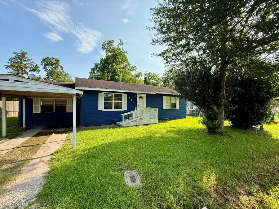 502 E Jackson Street, West Columbia, TX 77486 - #2