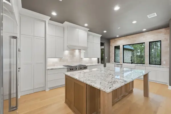 8104 High Meadow Ridge Court, Montgomery, TX 77316