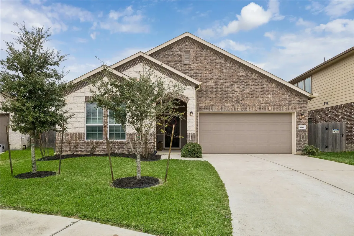 8818 Ruddy Duck Court, Baytown, TX 77521 - Image #1