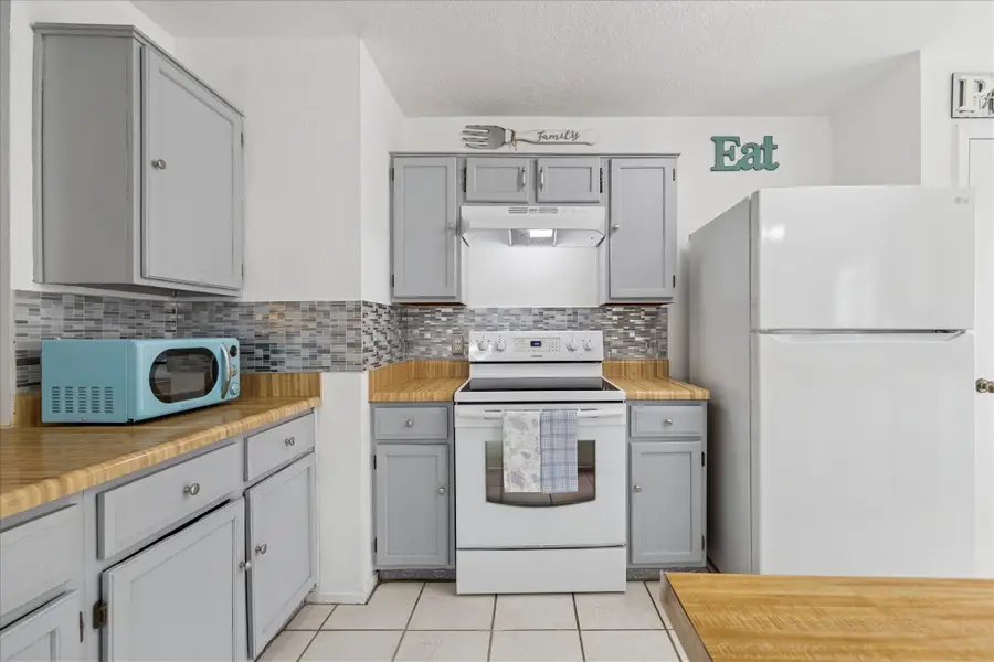 9306 Riverside Lodge Drive, Houston, TX 77083 - Image #3