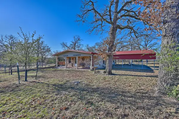 100 Choctaw Crest, Somerville, TX 77879