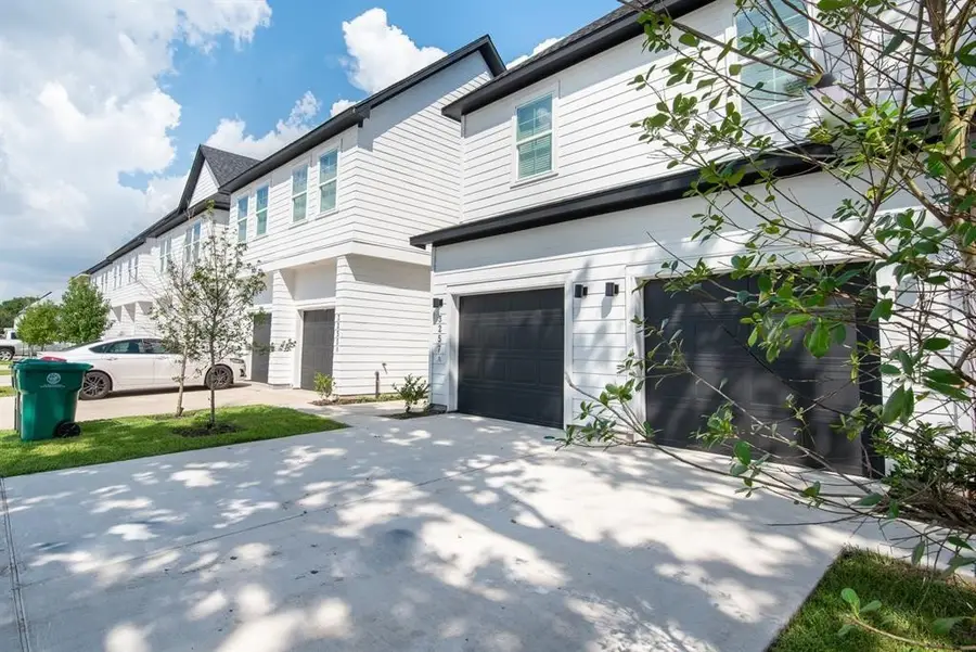 5115 Briscoe Street #A/B, Houston, TX 77033 - #3