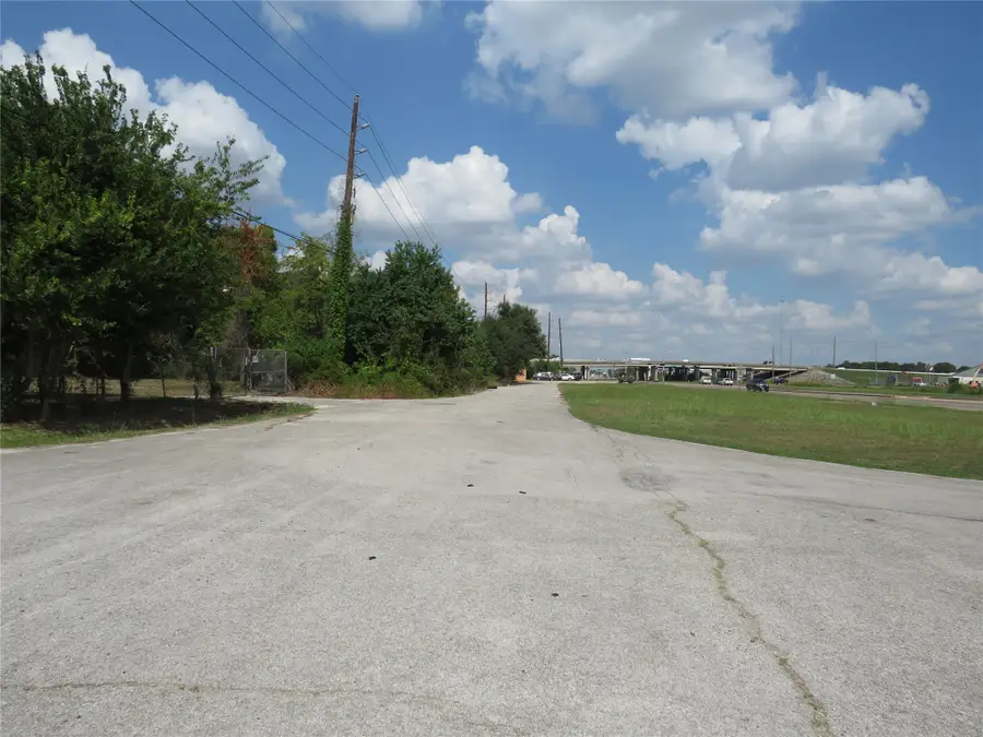 14554 Almeda Road, Houston, TX 77053 - Image #3