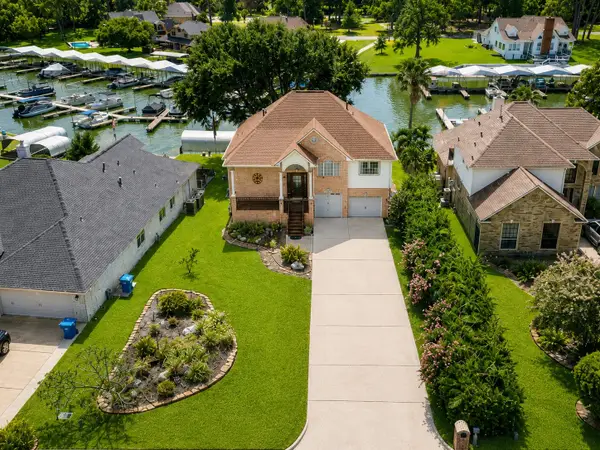 12498 Lake Vista Drive, Willis, TX 77318