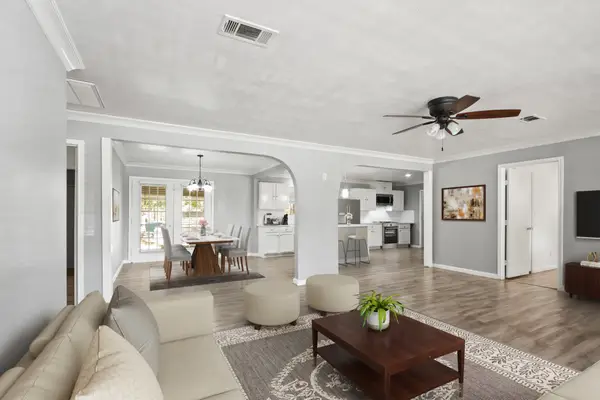 180 Butler Drive, Cleveland, TX 77328