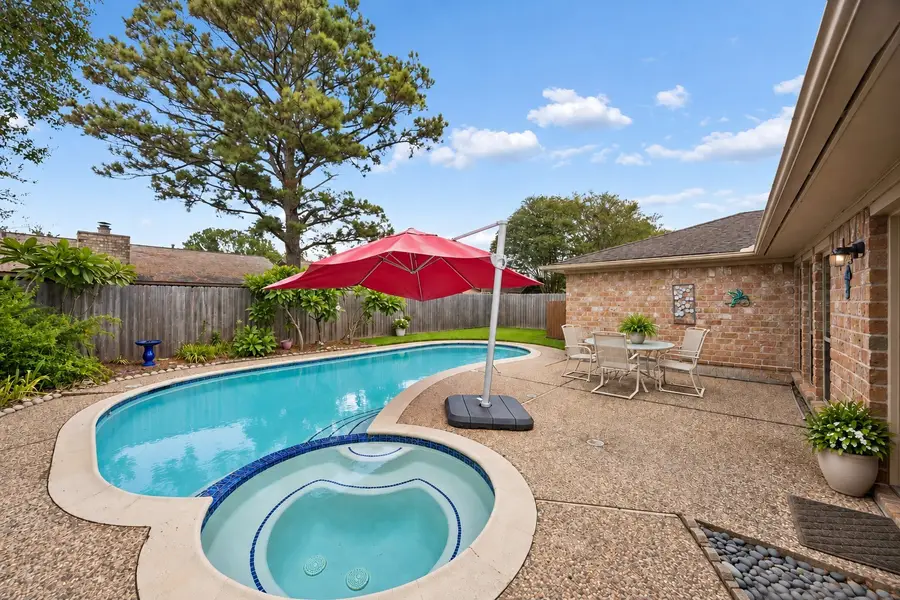3119 Shawnee Drive, Sugar Land, TX 77479 - #3