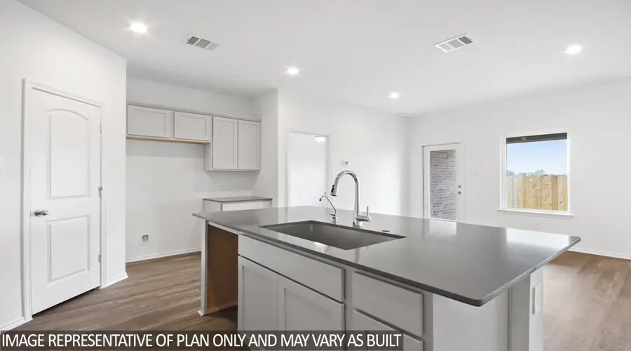 530 Samuel Ridge, Dayton, TX 77535 - Image #3