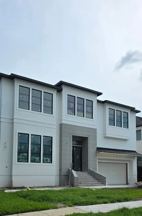 4923 Mimosa St Drive, Bellaire, TX 77401